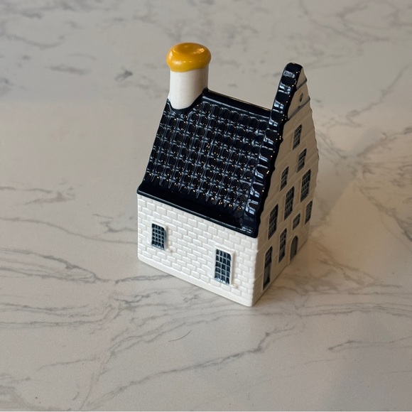 KLM #35 Blue Delft House by BOLS - Picture 4 of 7